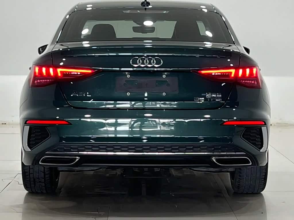 Audi A3 1.4 л 2022 г. Зелёный, пробег 23000 км