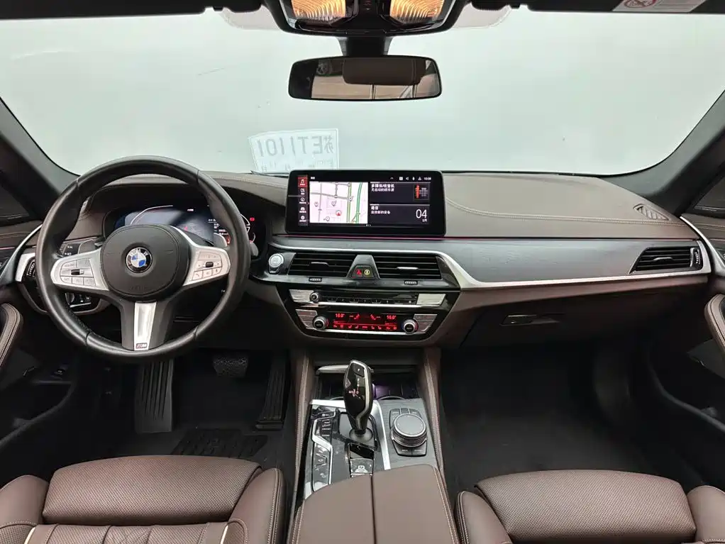 BMW 5 Series — миниатюра 10