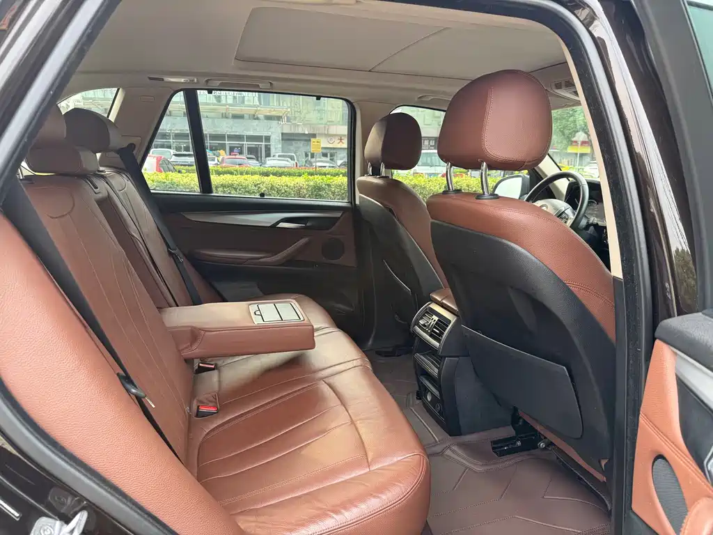 BMW X5 (Import) — миниатюра 14