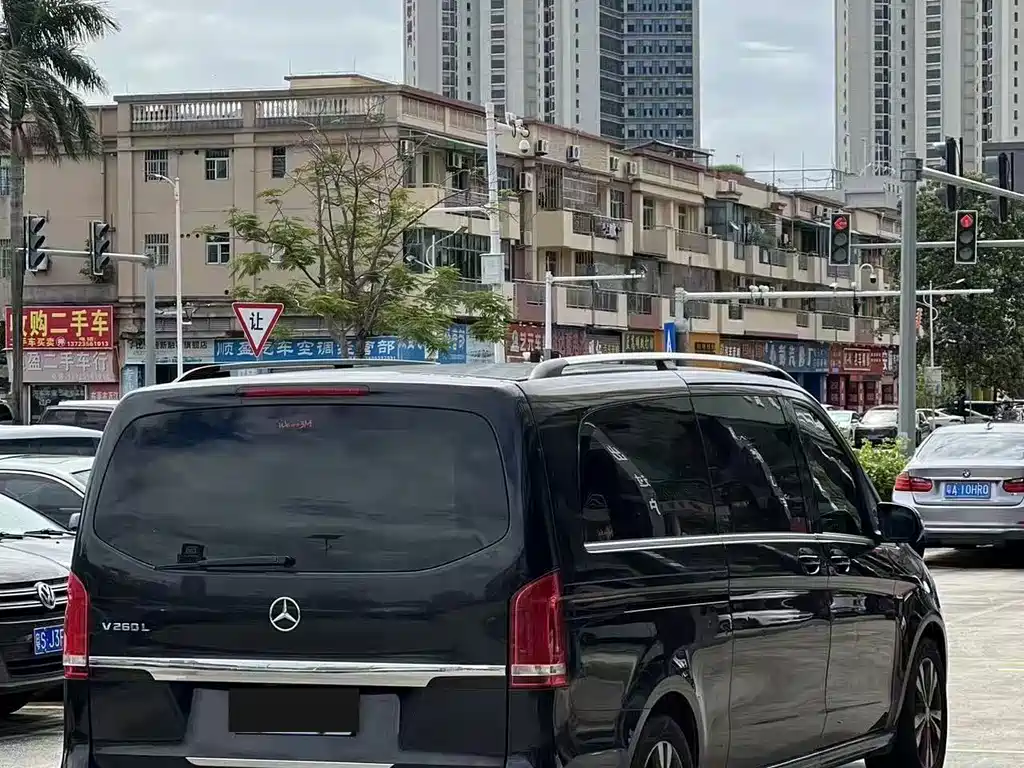Mercedes-Benz V-Class — миниатюра 4