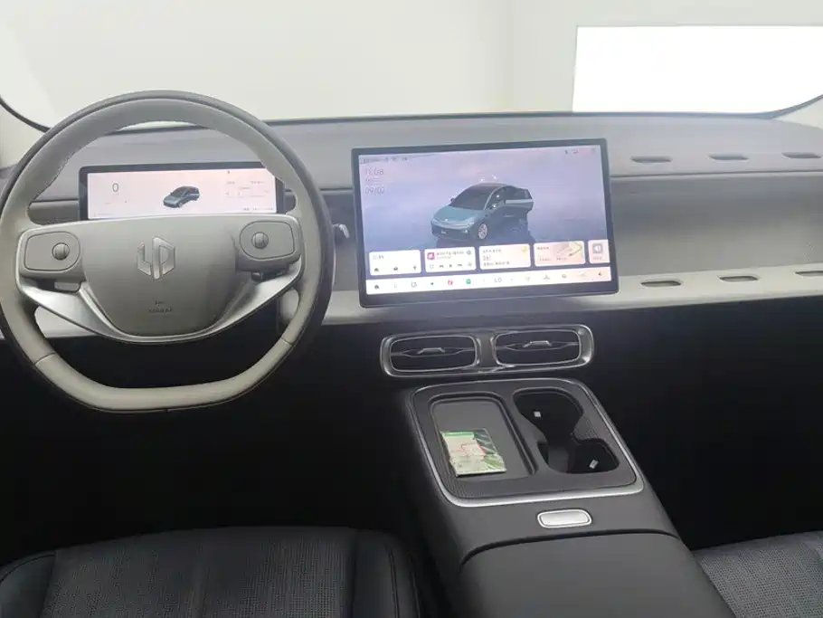 Leapmotor Leapmotor B01 — миниатюра 12