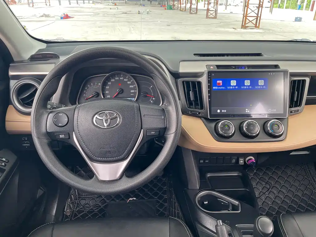 Toyota RAV4 — миниатюра 14