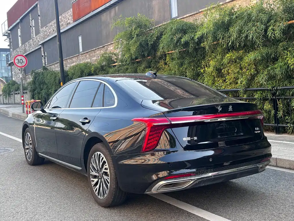 Hongqi Hongqi H5 — миниатюра 8