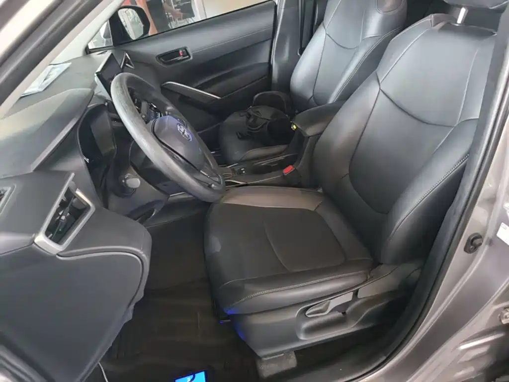Toyota Corolla Cross — миниатюра 20