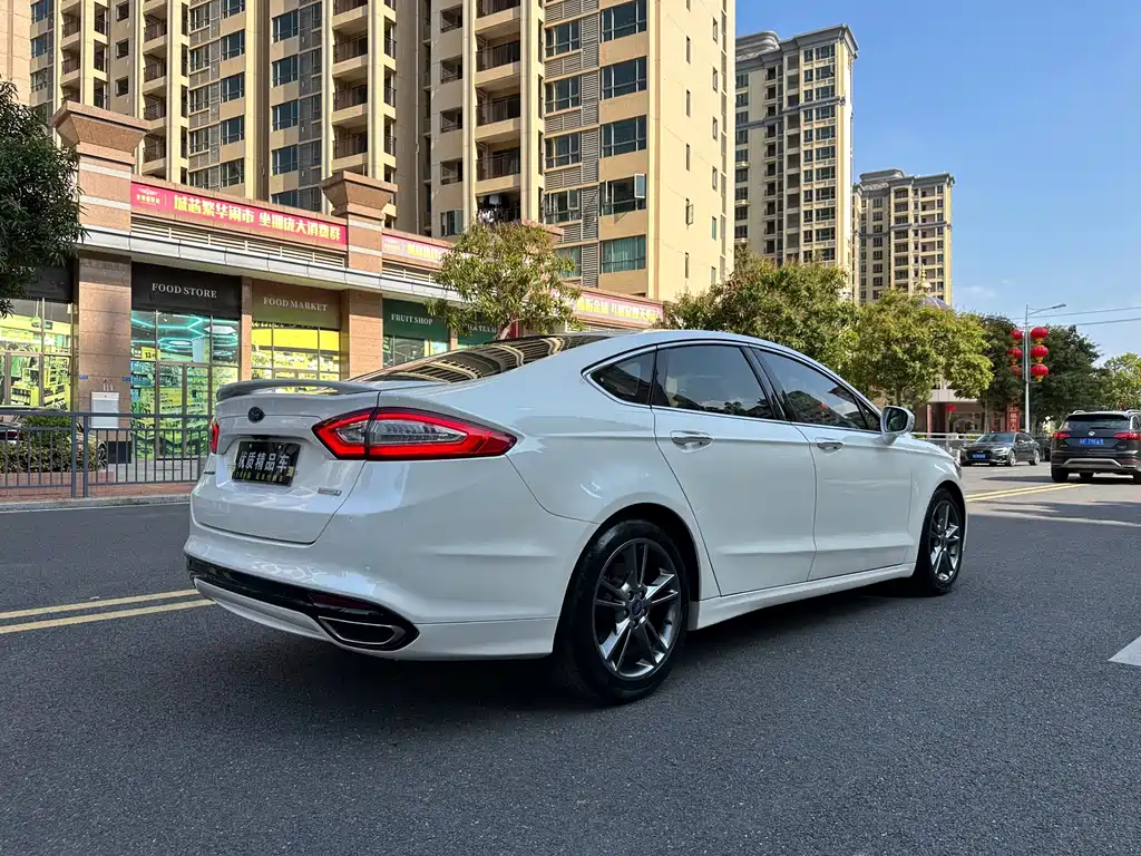 Ford Mondeo — миниатюра 8