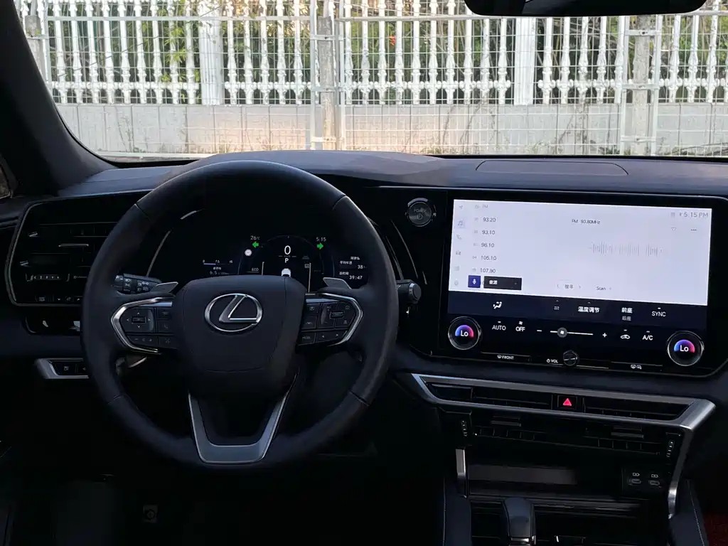 Lexus RX — миниатюра 10