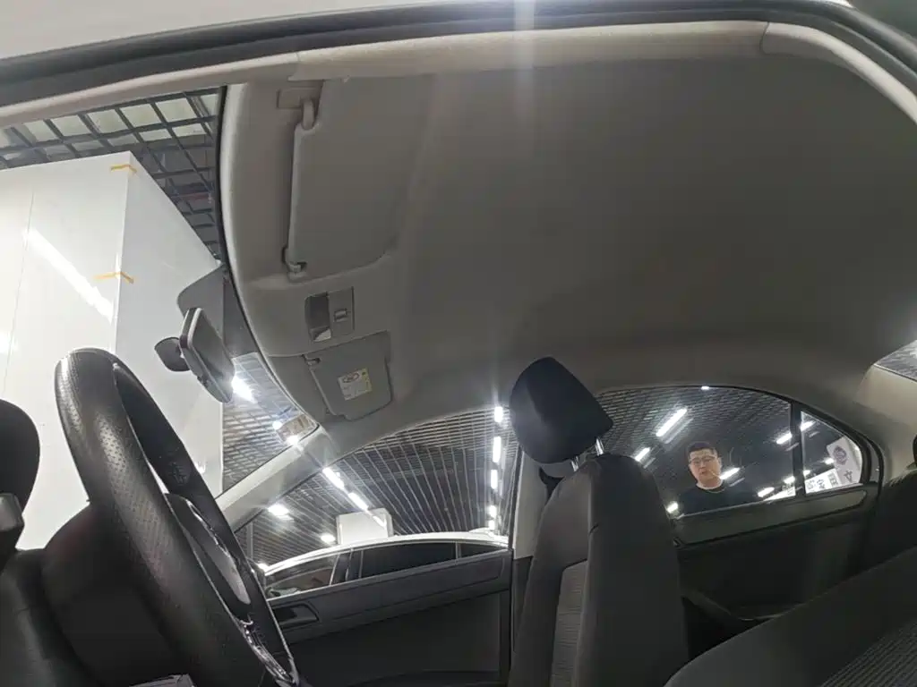 Volkswagen Santana — миниатюра 18
