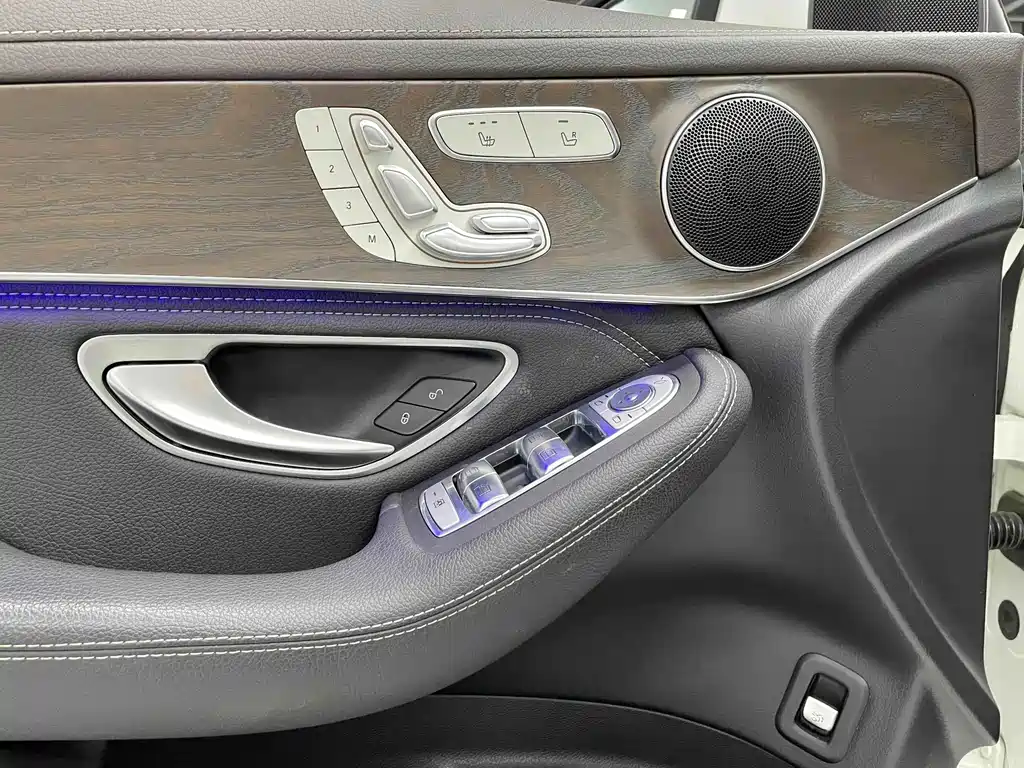 Mercedes-Benz GLC — миниатюра 13