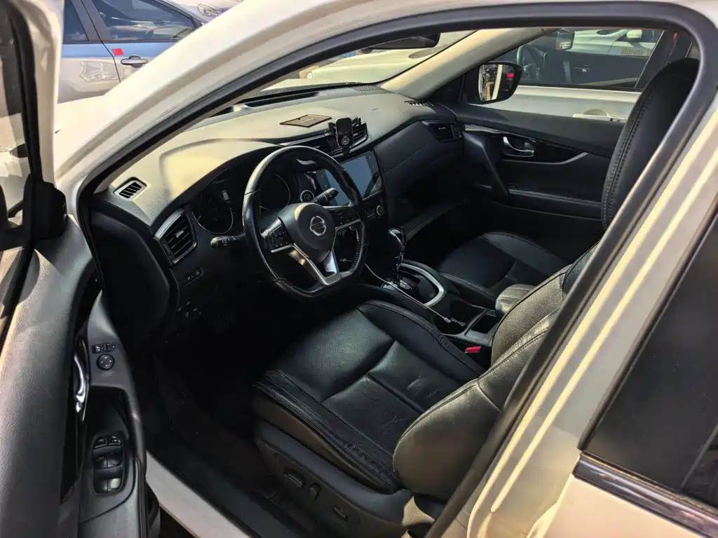 Nissan X-Trail — миниатюра 8