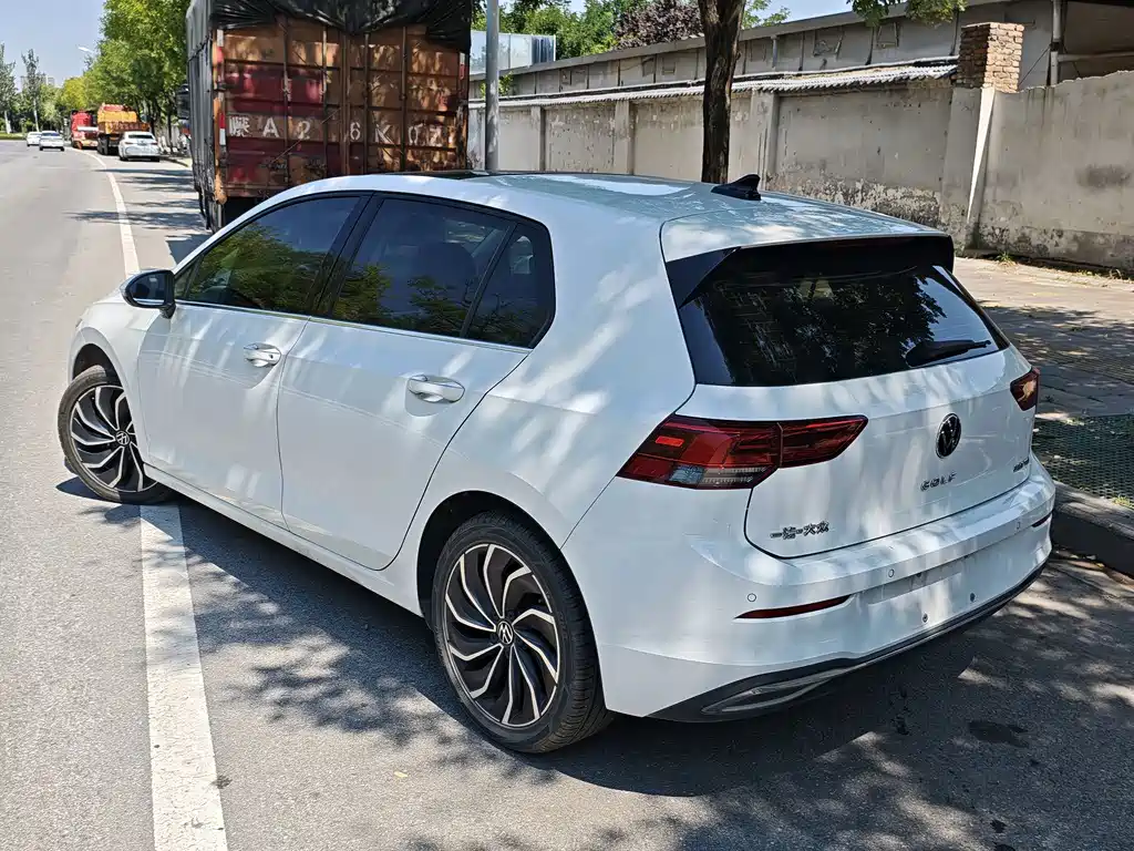Volkswagen Golf — миниатюра 4