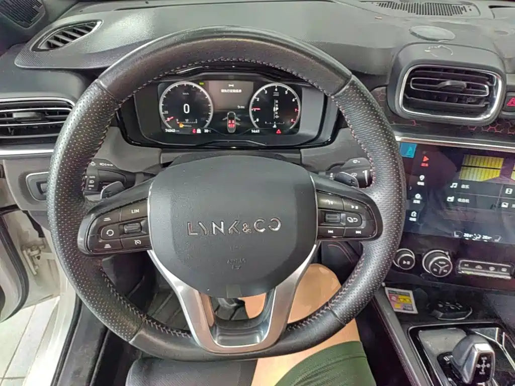 Lynk & Co 03 — миниатюра 11