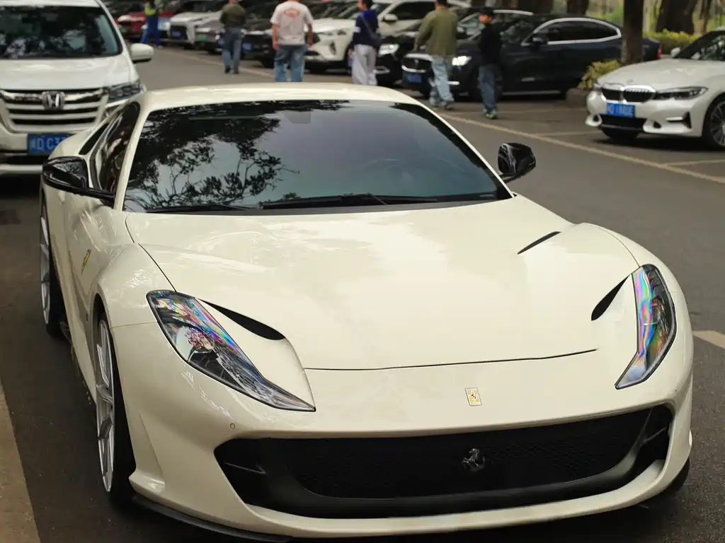 Ferrari 812 2017 6.5L Superfast