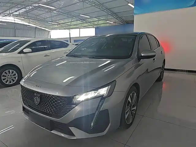 Peugeot 408