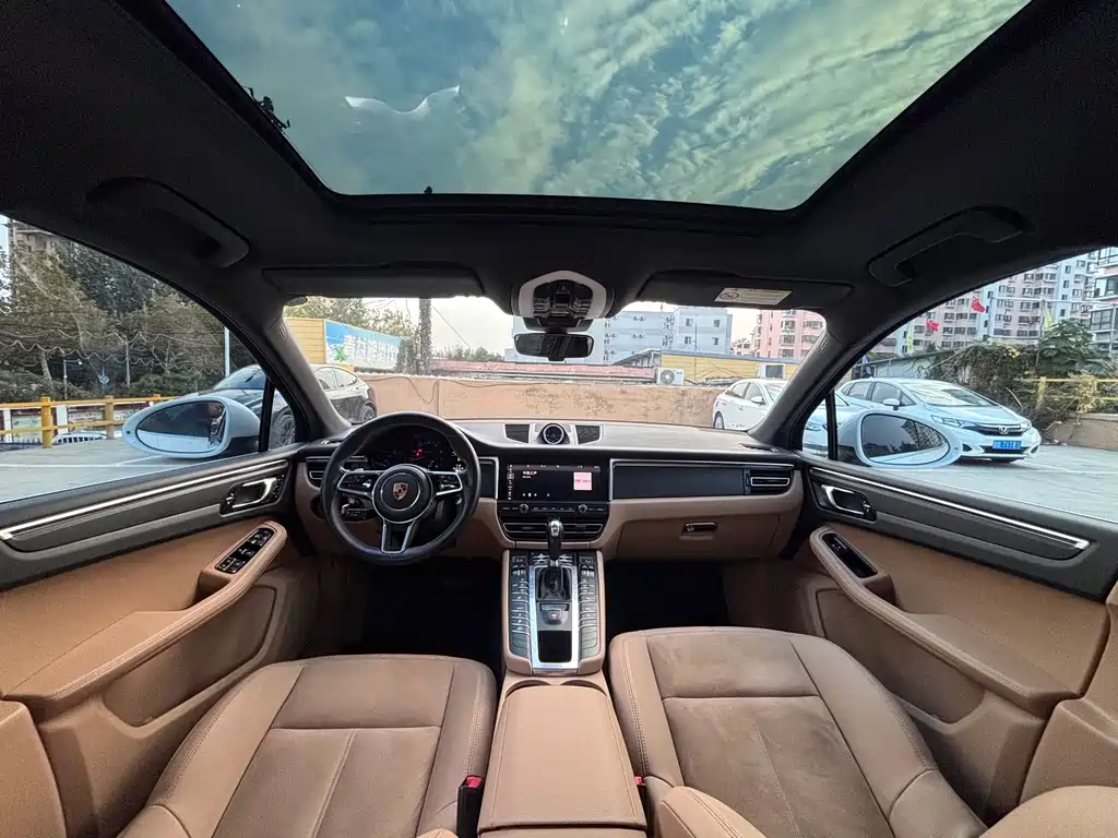 Porsche Macan — миниатюра 11