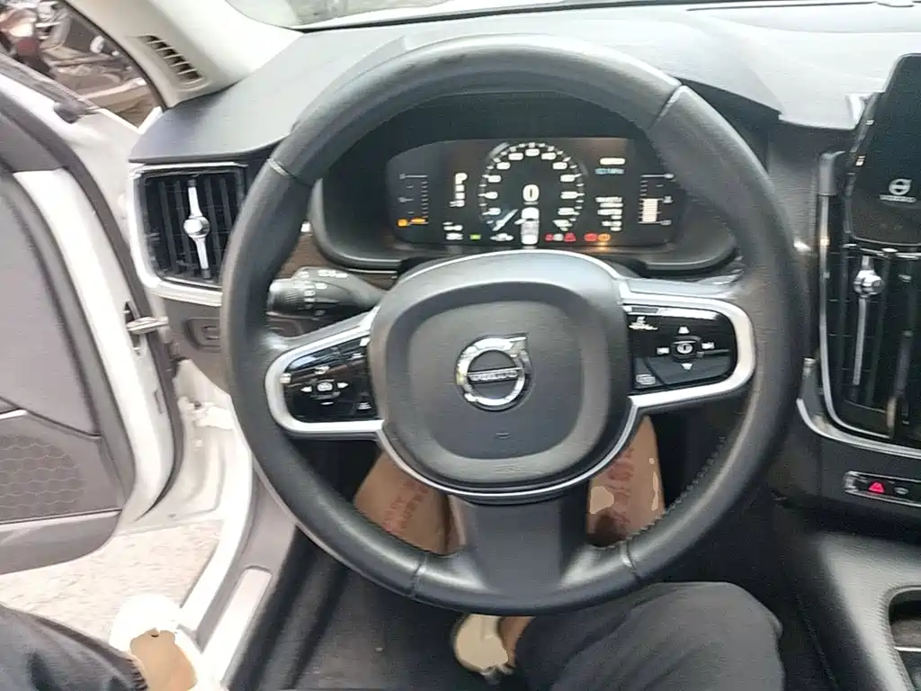 Volvo S90 — миниатюра 11