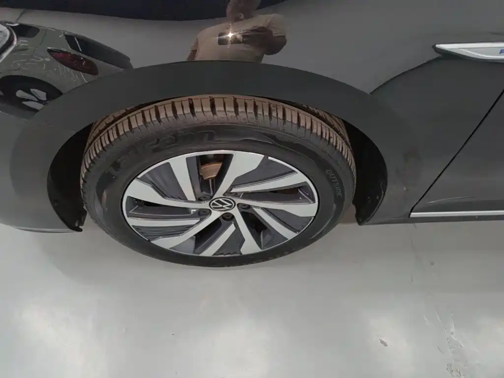 Volkswagen Passat PHEV — миниатюра 23