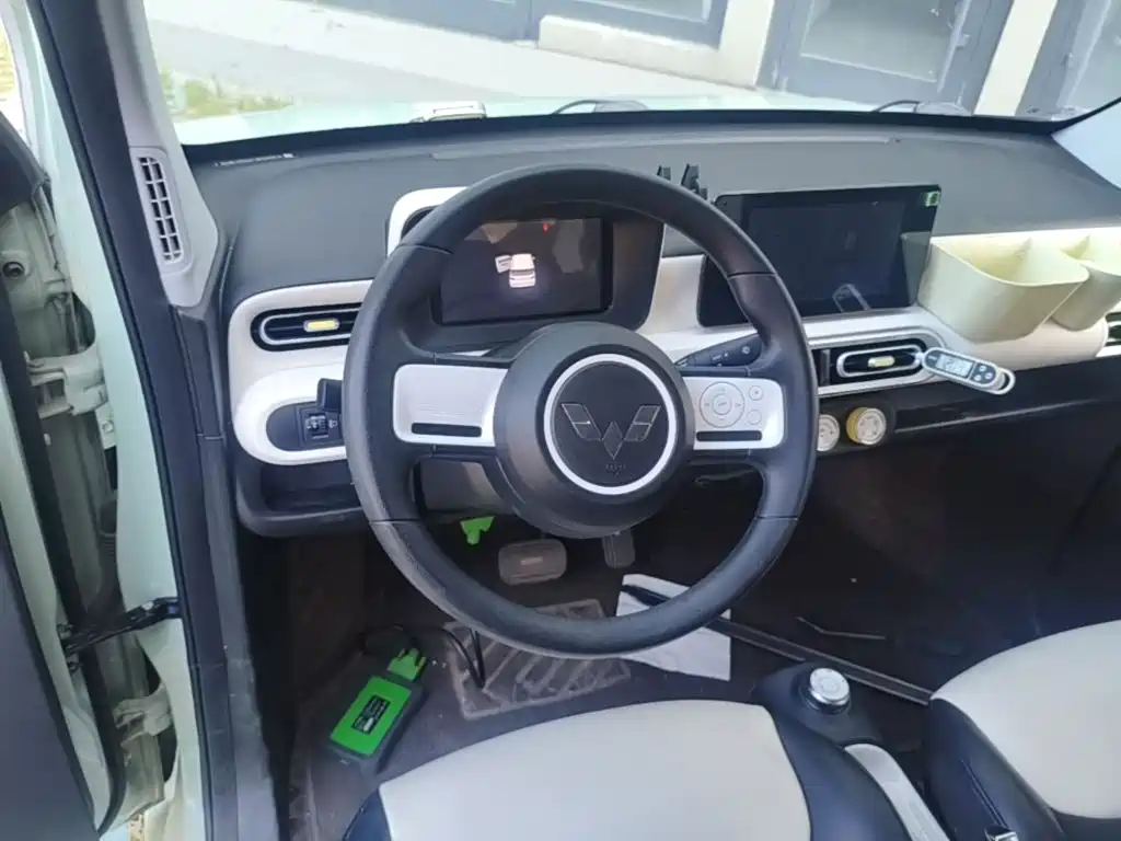Wuling MINIEV — миниатюра 11
