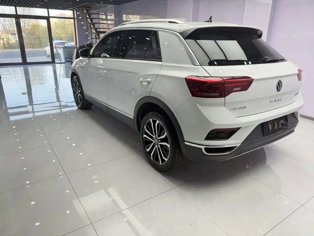 Volkswagen T-Roc — миниатюра 4