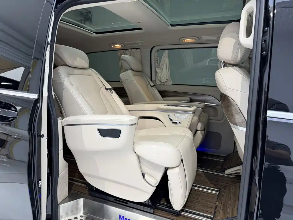 Mercedes-Benz V-Class — миниатюра 22