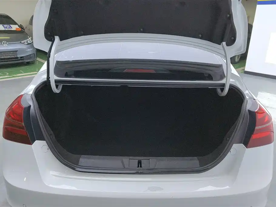 GEELY AUTOMOBILE EMGRAND