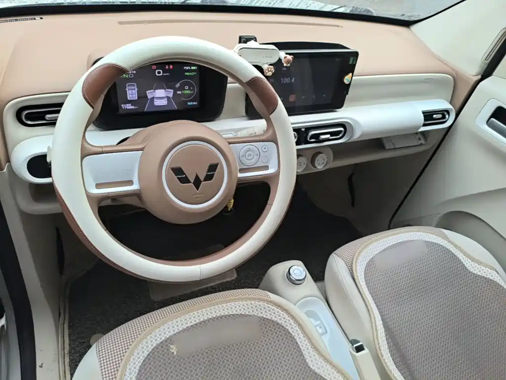 Wuling MINIEV — миниатюра 10