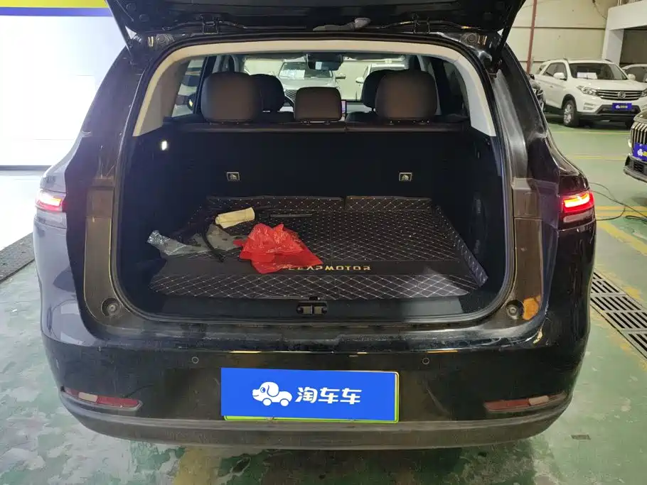 Leapmotor Leapmotor C10 — миниатюра 4