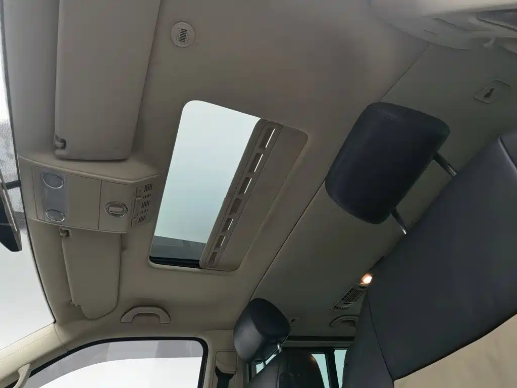 Volkswagen Multivan — миниатюра 14