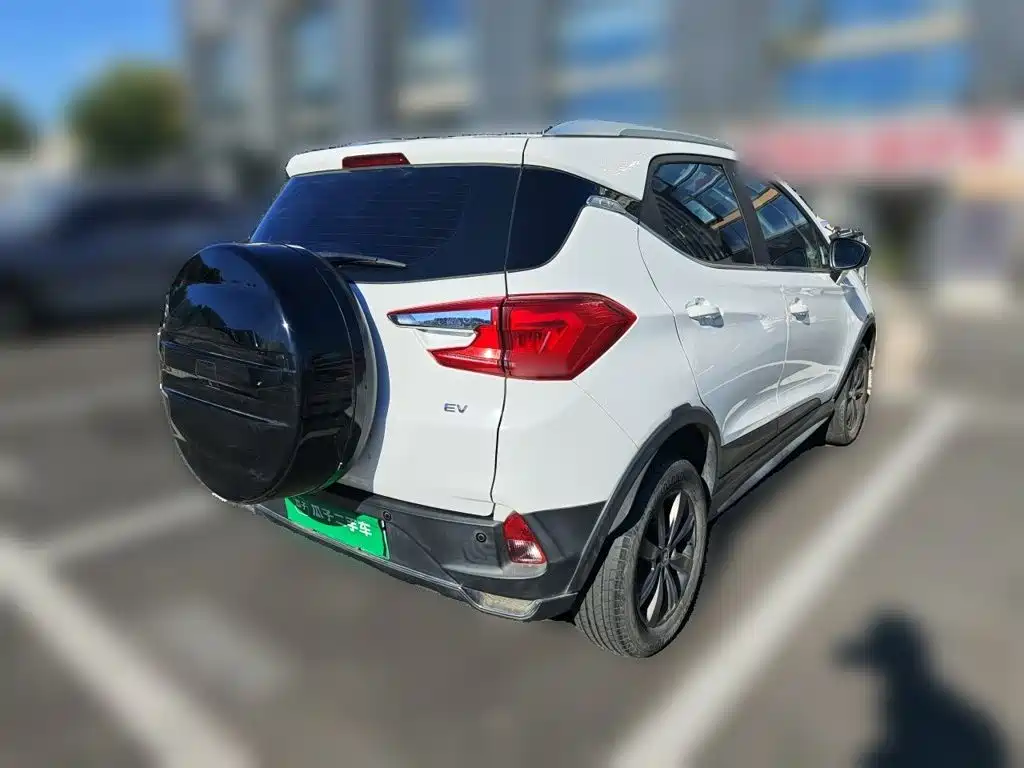BYD Yuan EV — миниатюра 4