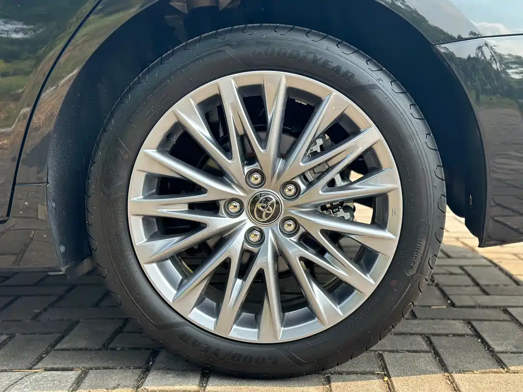 Toyota Avalon — миниатюра 11