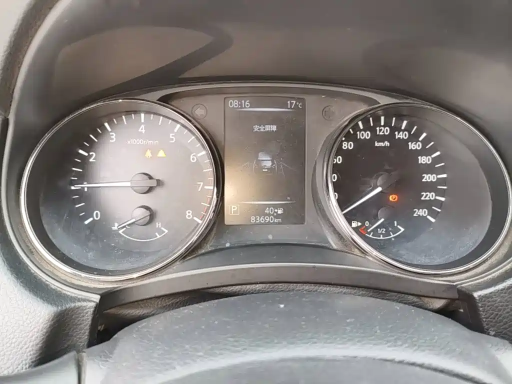 Nissan X-Trail — миниатюра 12