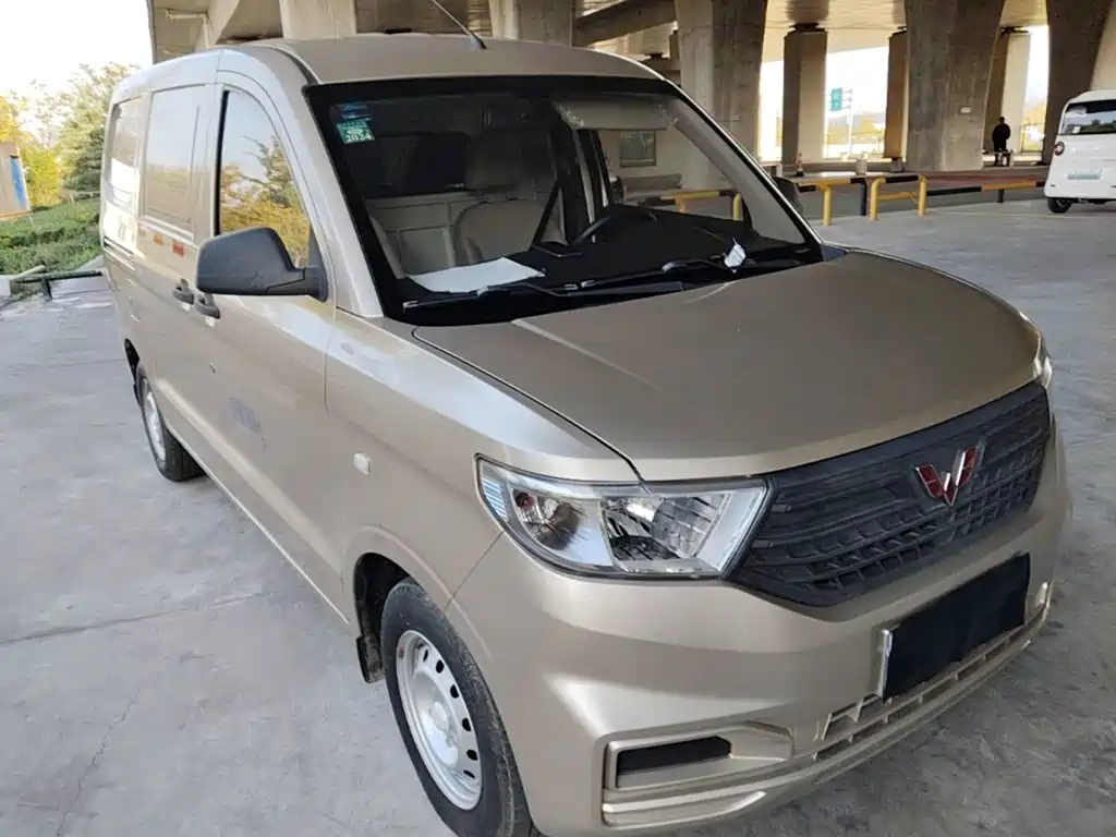 Wuling Hongguang V — миниатюра 4