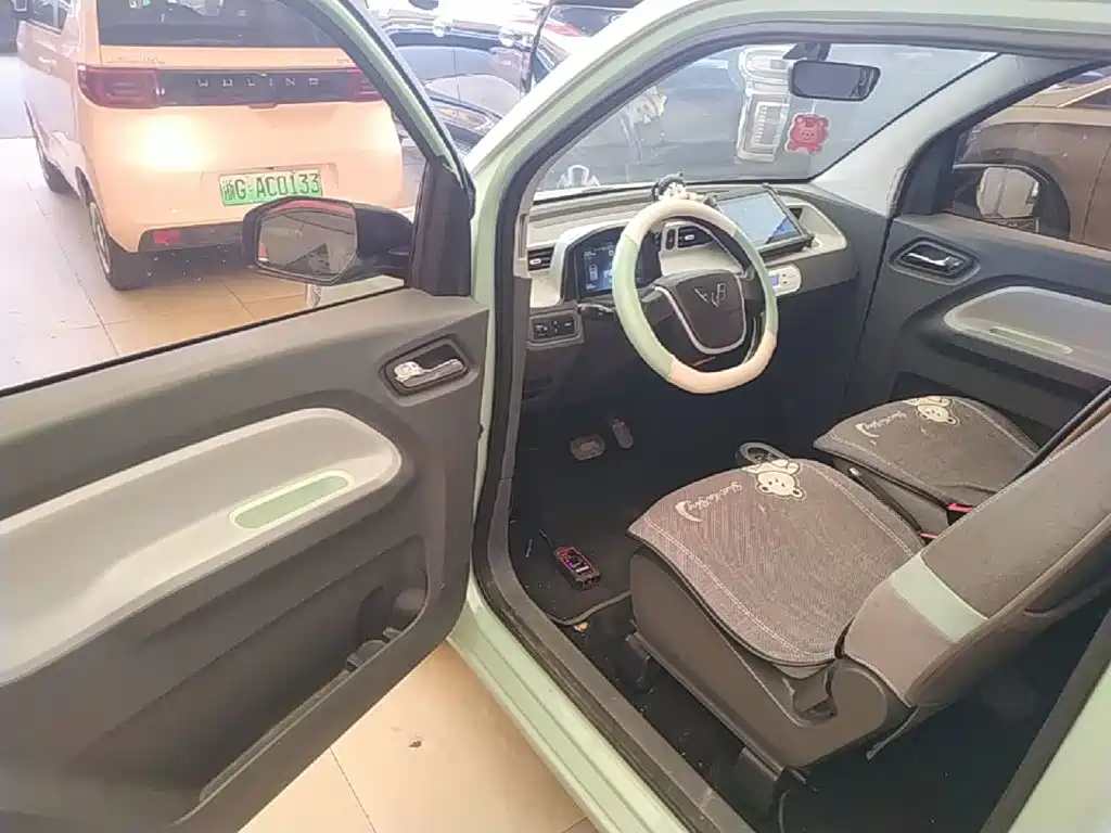 Wuling MINIEV — миниатюра 16