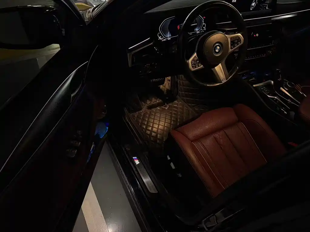BMW 5 Series New Energy — миниатюра 3