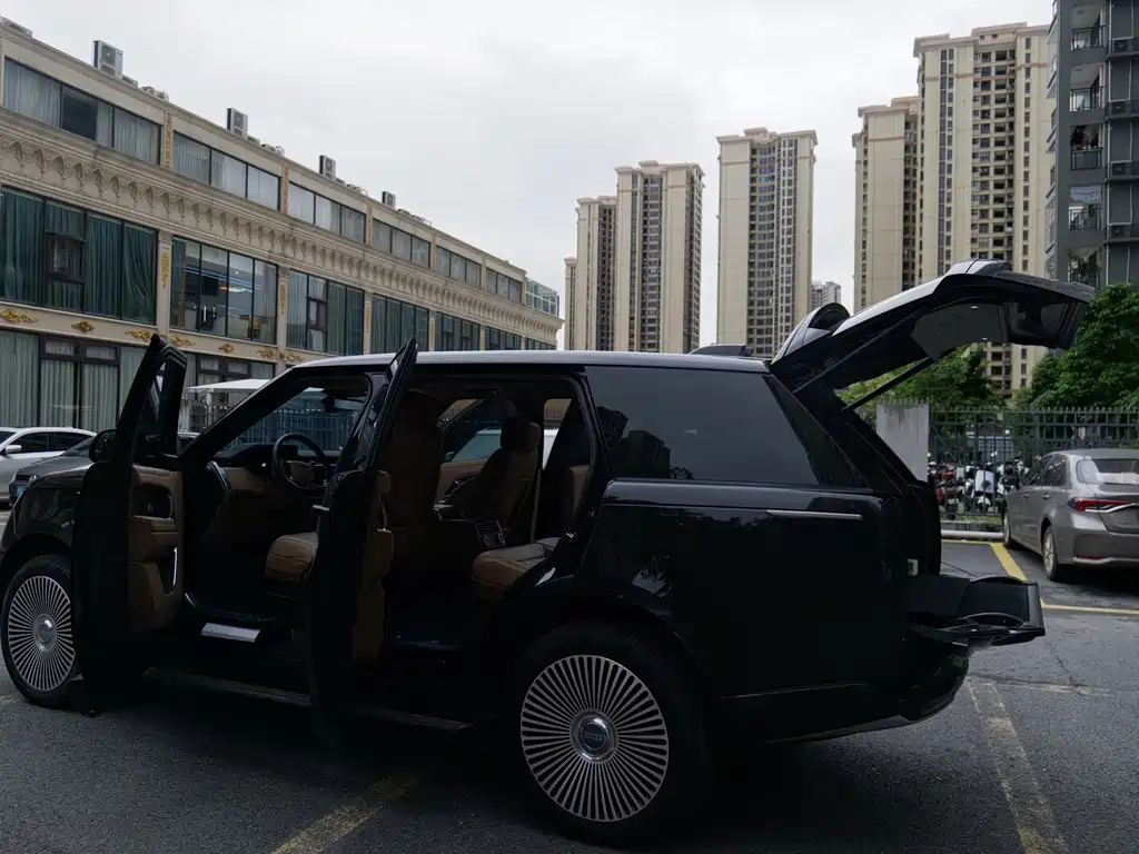 Land Rover Range Rover — миниатюра 5