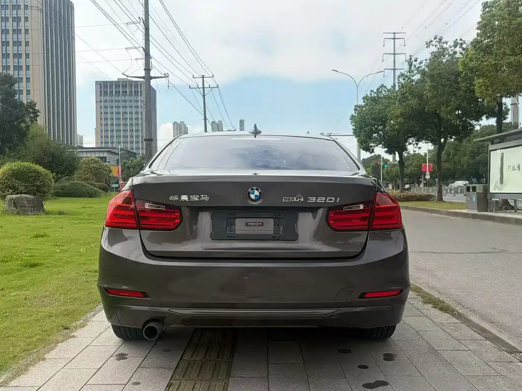 BMW 3 Series — миниатюра 9