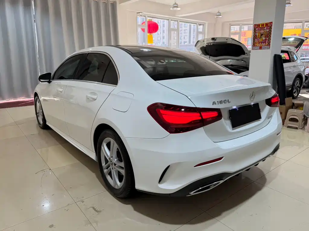 MERCEDES-BENZ A CLASS