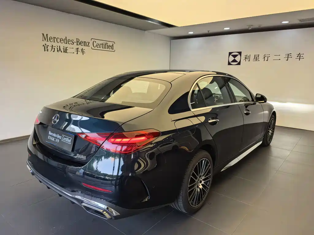 Mercedes-Benz C-Class — миниатюра 12