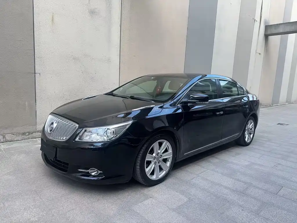Buick LaCrosse 2011