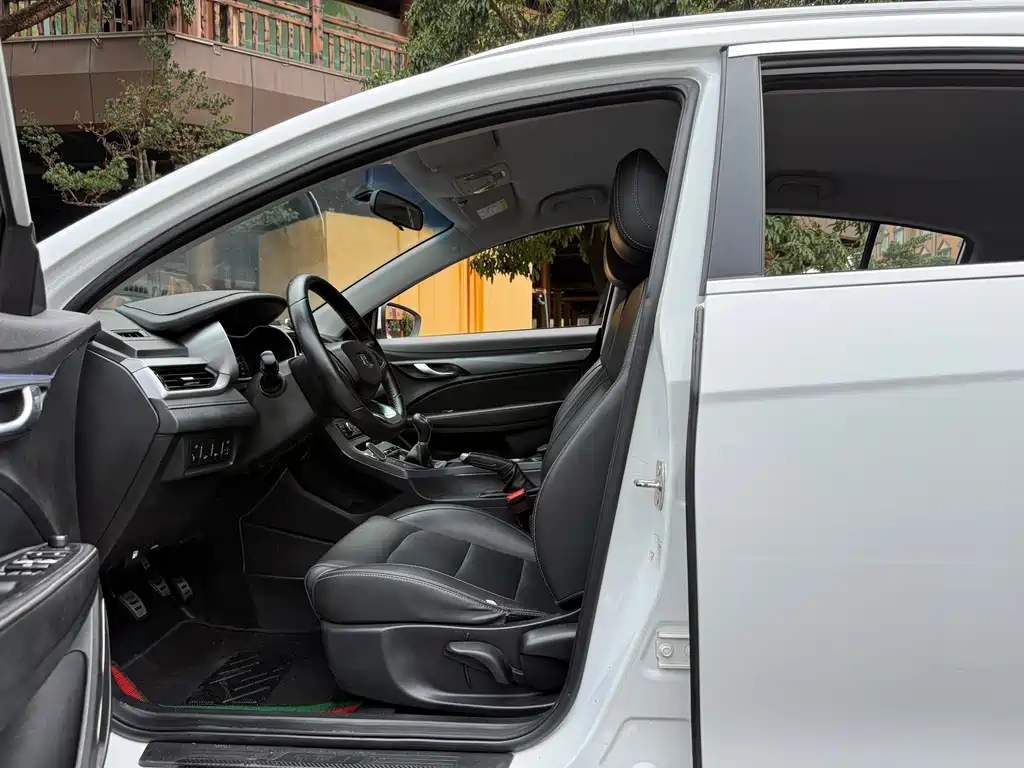 Geely Vision S1 — миниатюра 6