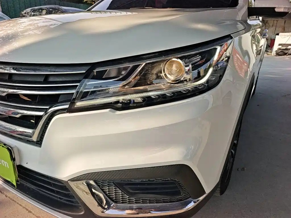 Roewe RX3 — миниатюра 24