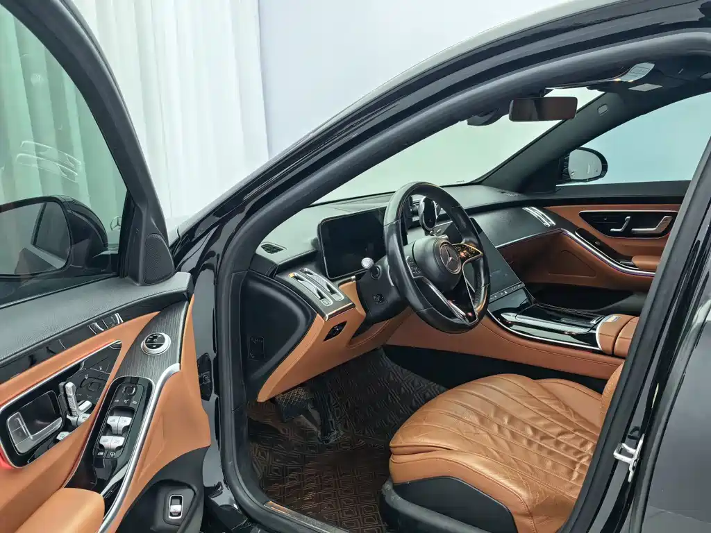 Mercedes-Benz S-Class — миниатюра 7