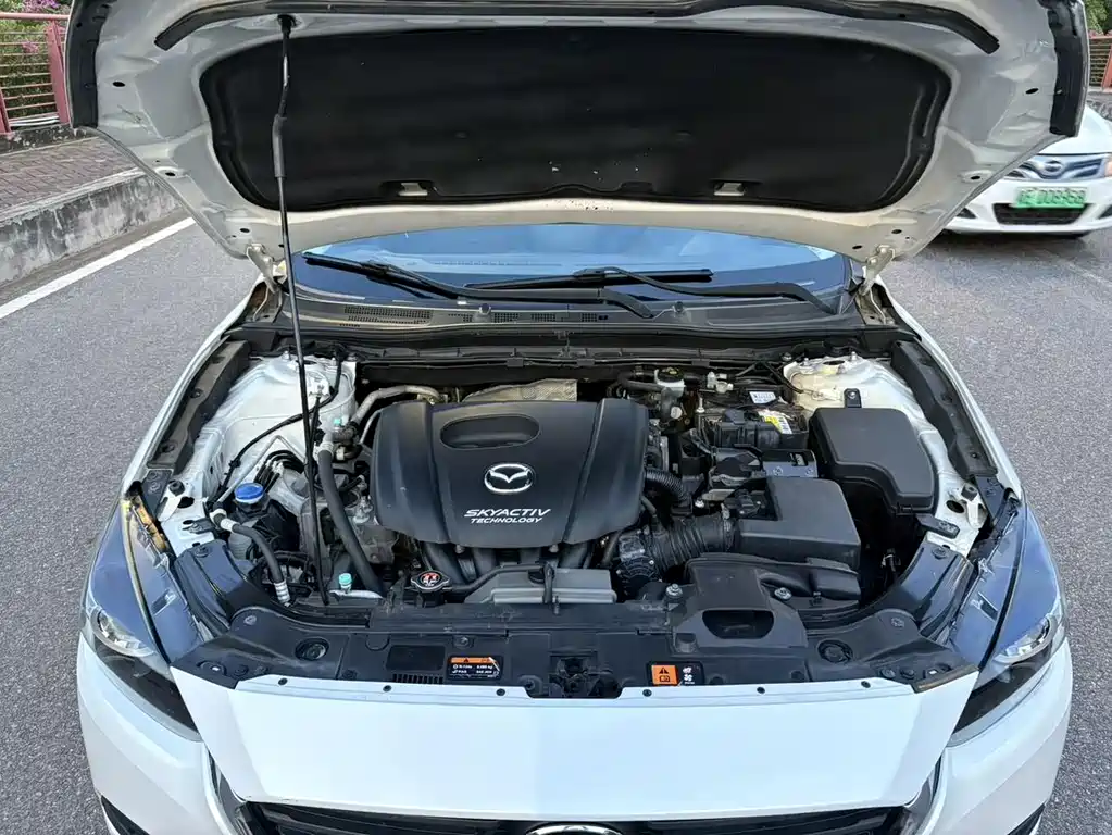 Mazda 3 Axela — миниатюра 8