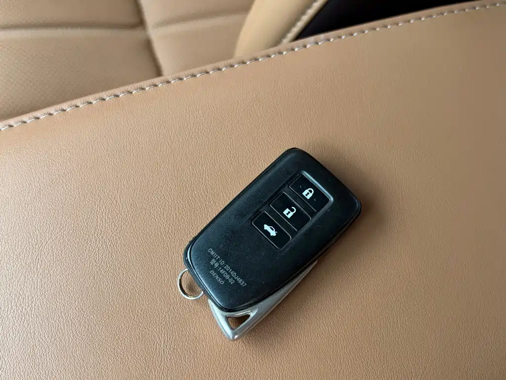 Lexus ES — миниатюра 17