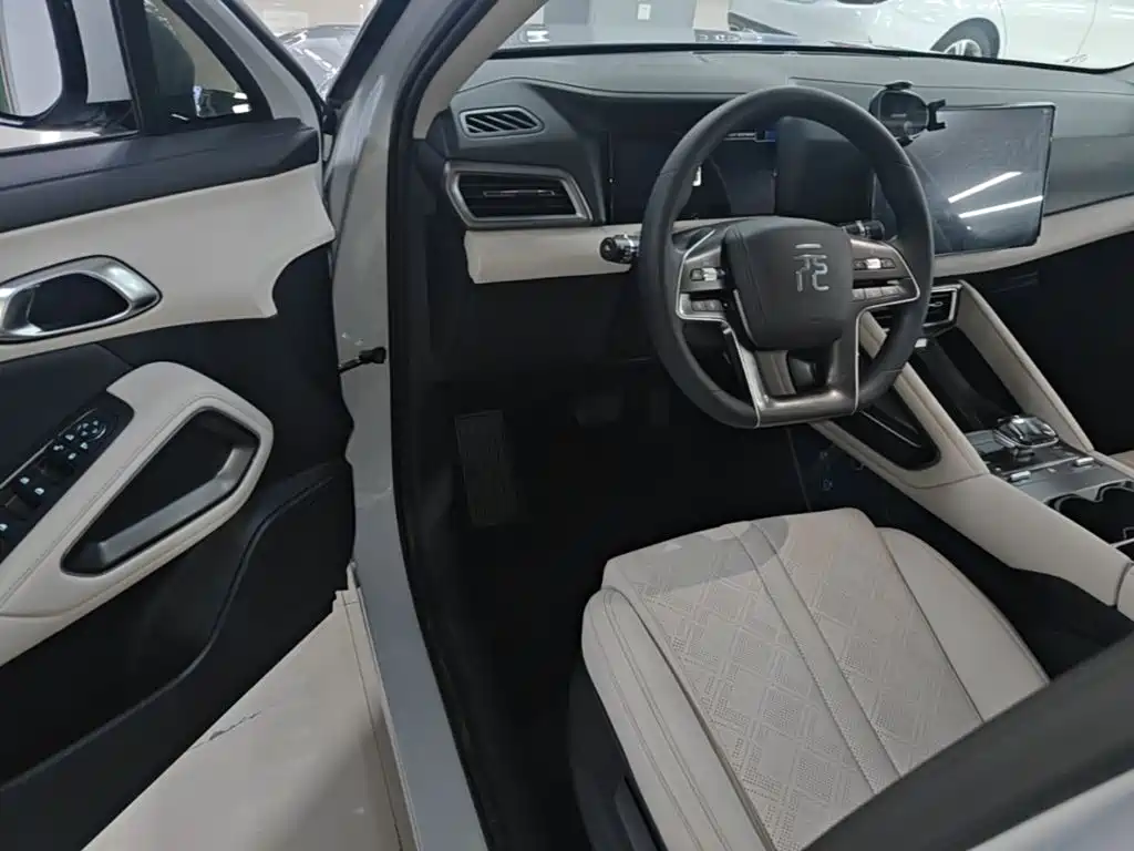BYD Yuan UP — миниатюра 16