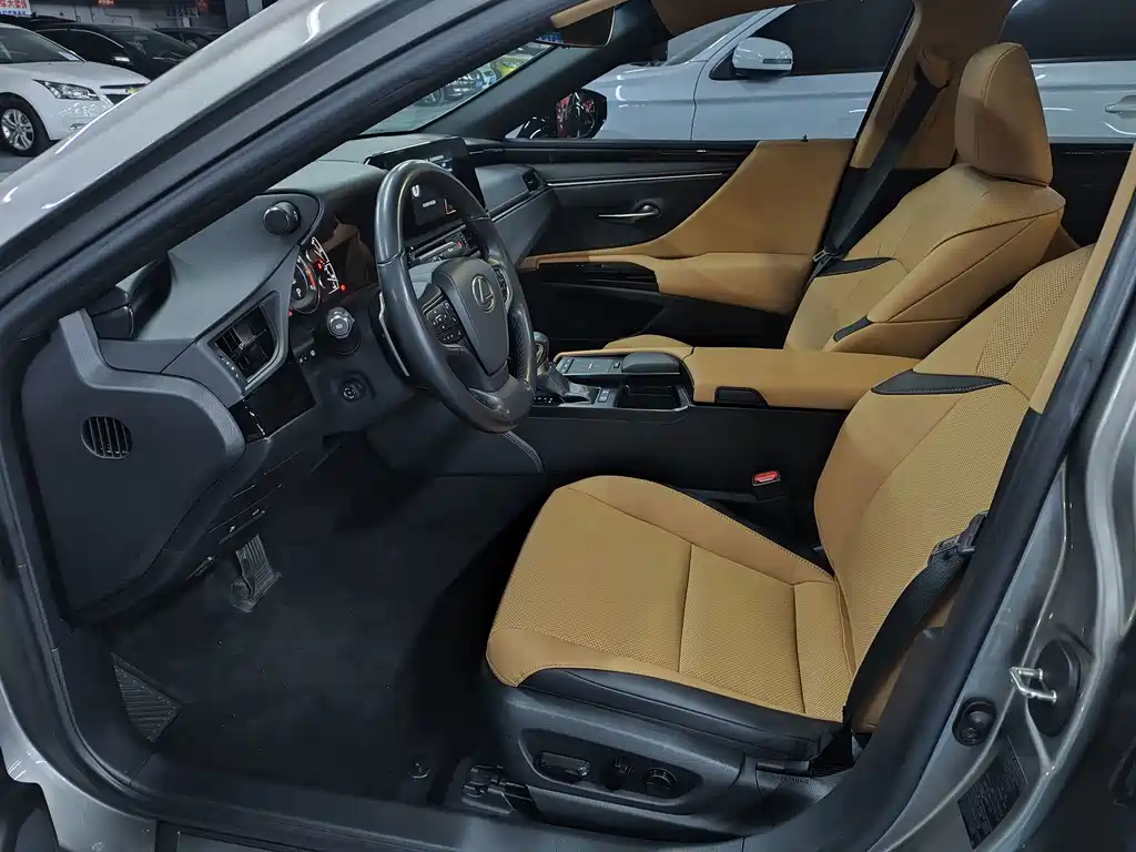 Lexus ES — миниатюра 7