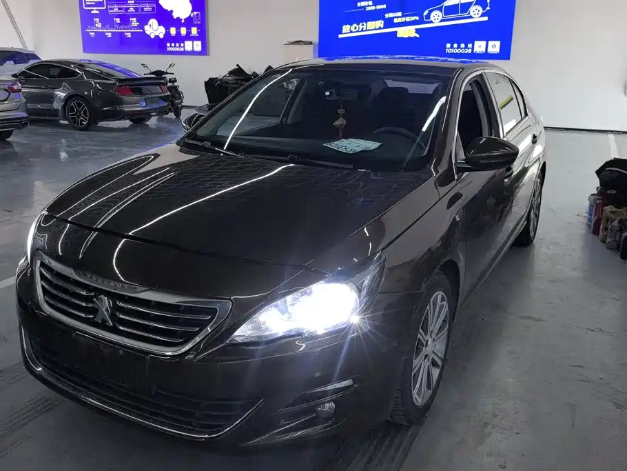 Peugeot 408