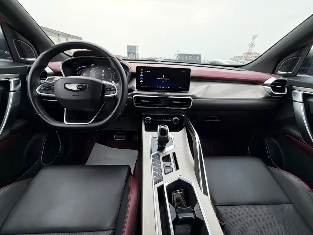 Geely Binyue — миниатюра 8