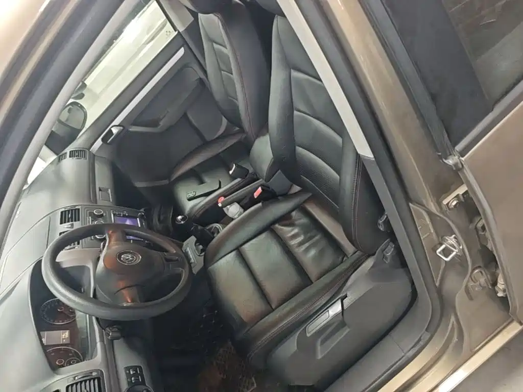 Volkswagen Touran — миниатюра 15
