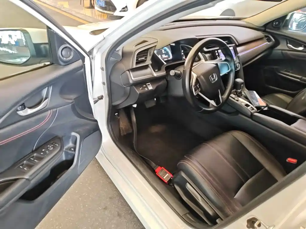 Honda Civic — миниатюра 16
