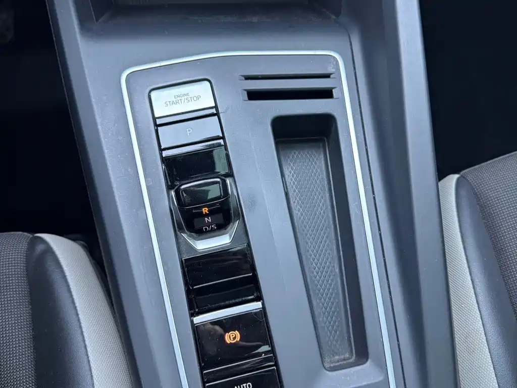 Volkswagen Golf — миниатюра 10